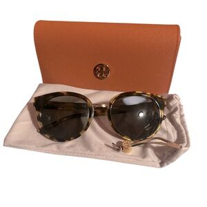 Tory Burch Sunglasses With Case